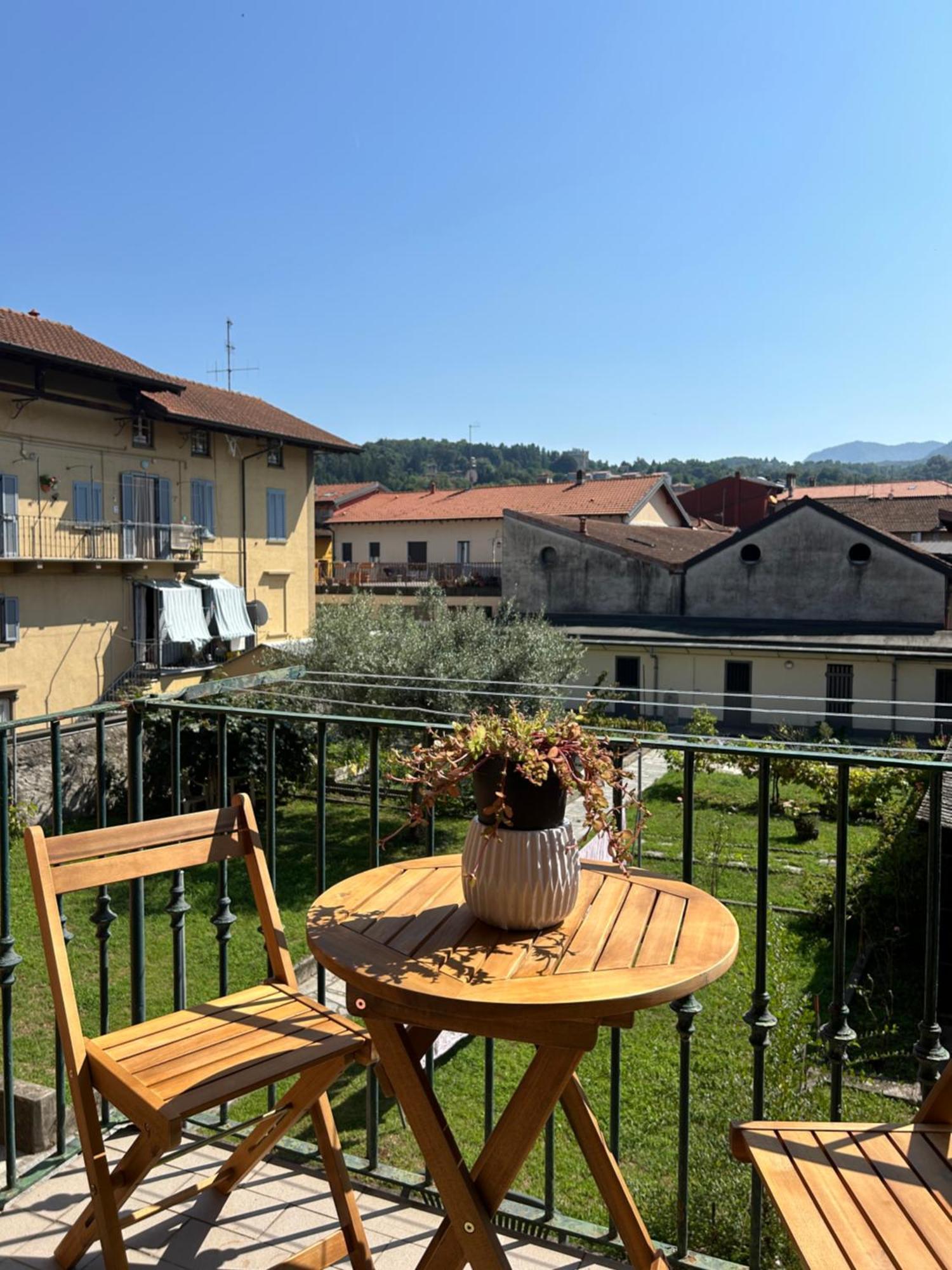 V&C Home Rental Specialist Appartamenti Fronte Lago Maggiore Germignaga 外观 照片